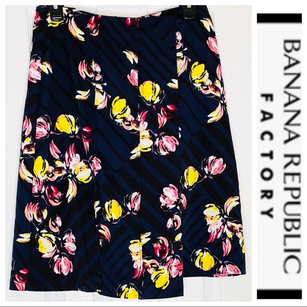 Brand New! Banana Republic Factory Skirt Size 0P